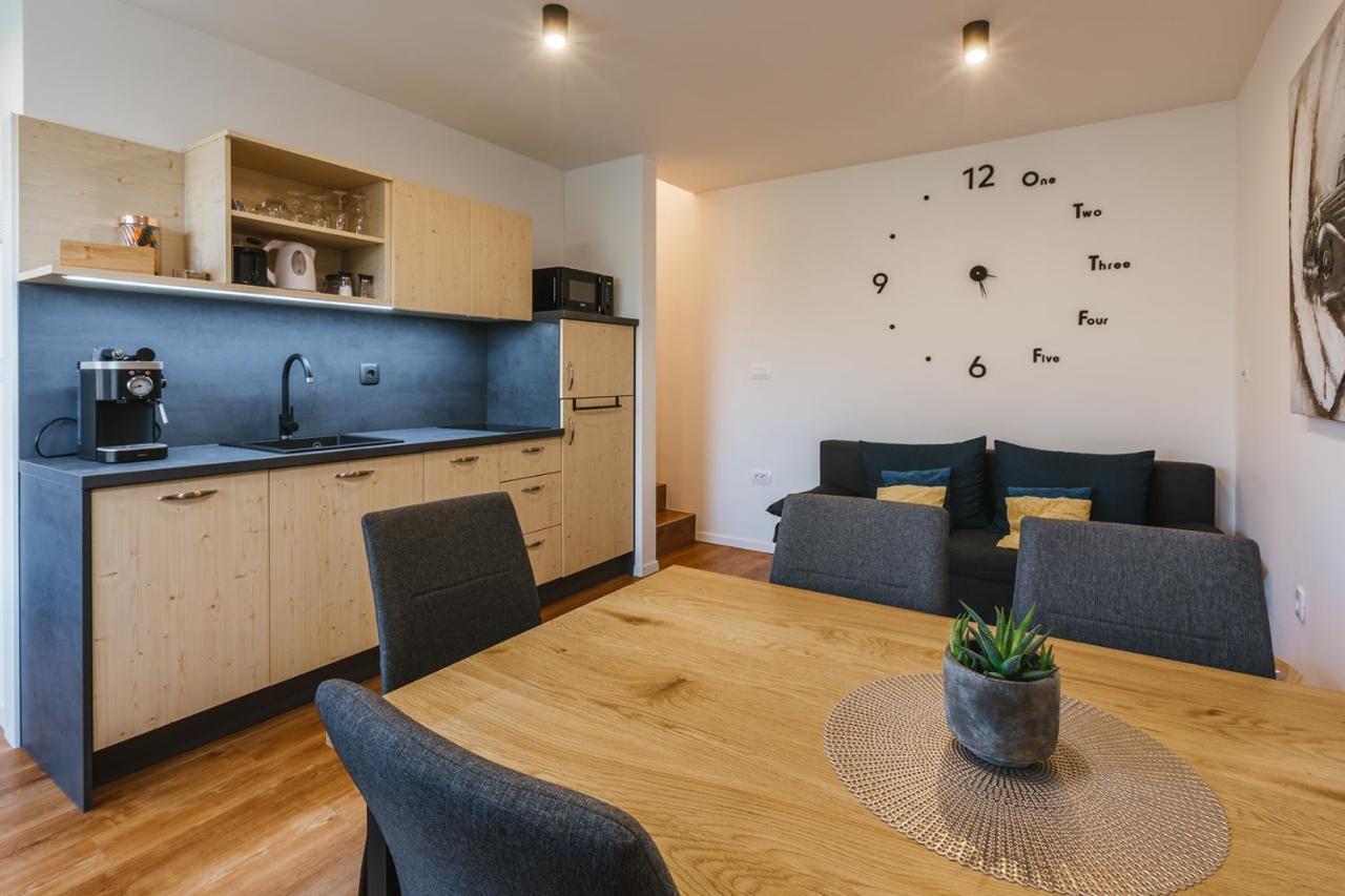 Maple & Pine Bled Apartment Exterior photo